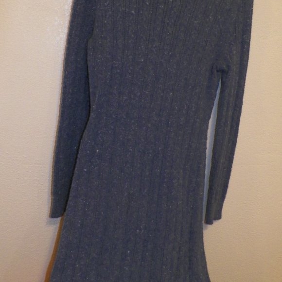 Dress - Picture 4 of 4